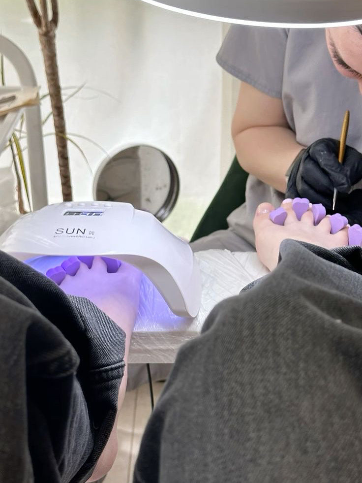 5 Signs the UV Lamp Is Aging Your Skin (And What You Can Do About It)